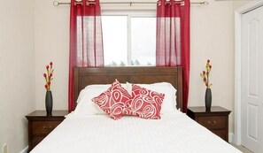 Townhome | 2 bedrooms, Tempur-Pedic beds, individually decorated - Taste of Paradise (Nassau)