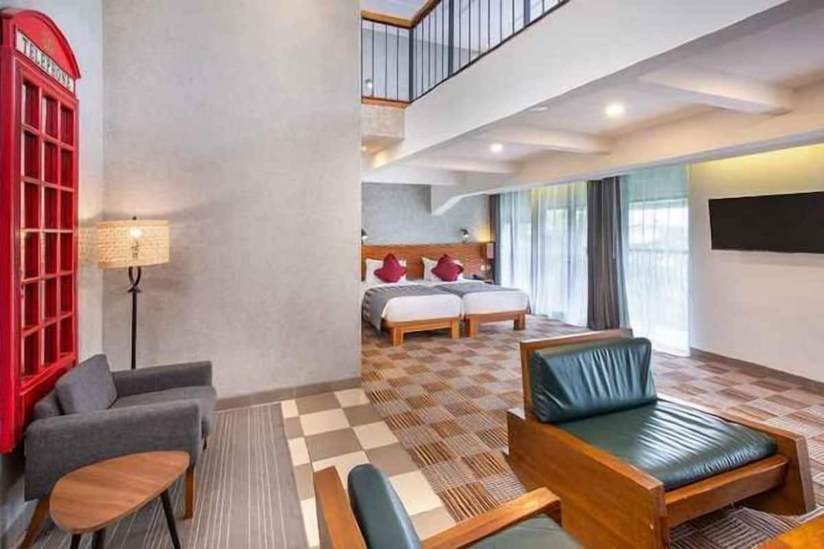 In-room safe, blackout drapes, free WiFi, bed sheets