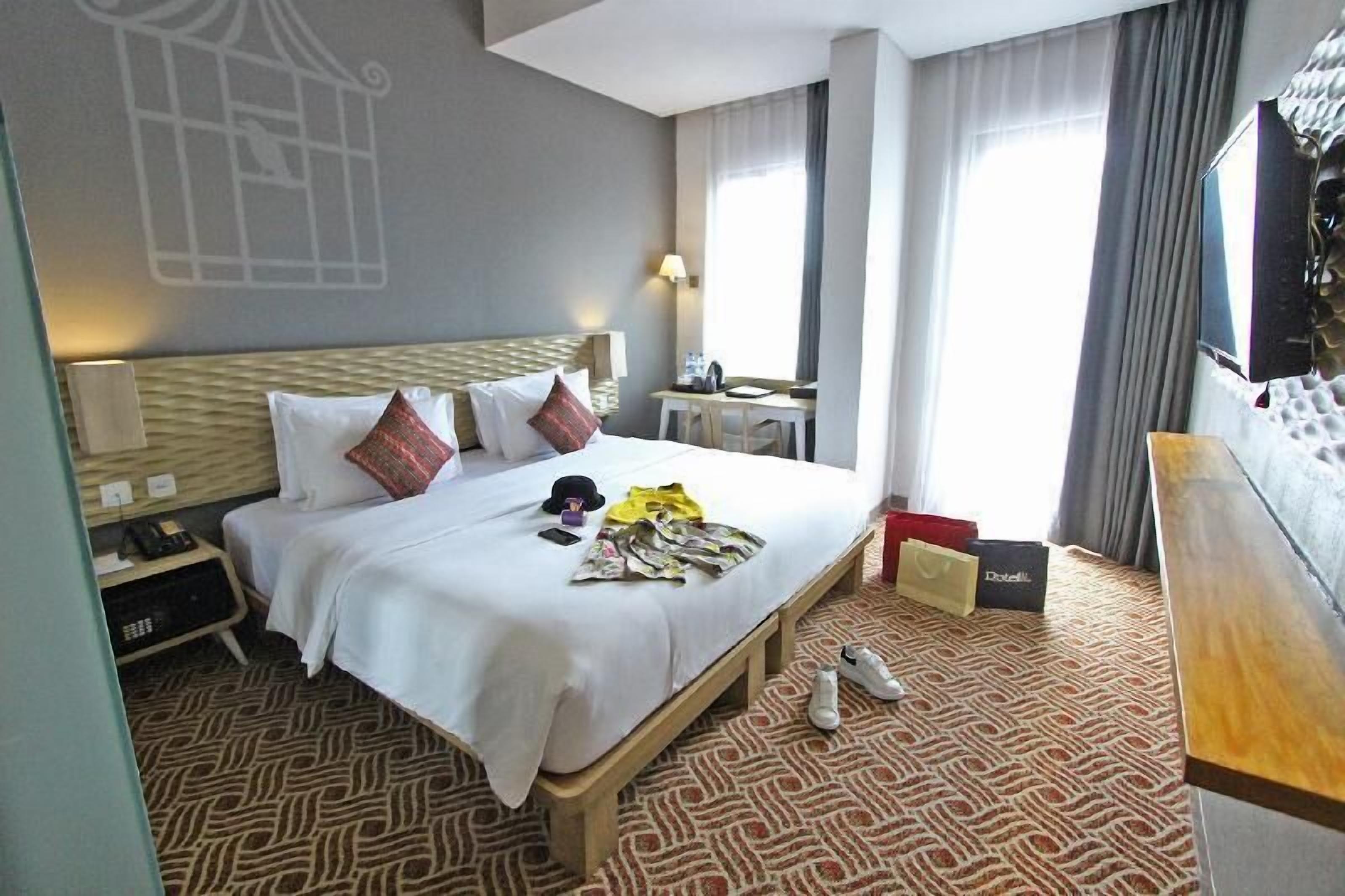 In-room safe, blackout drapes, free WiFi, bed sheets