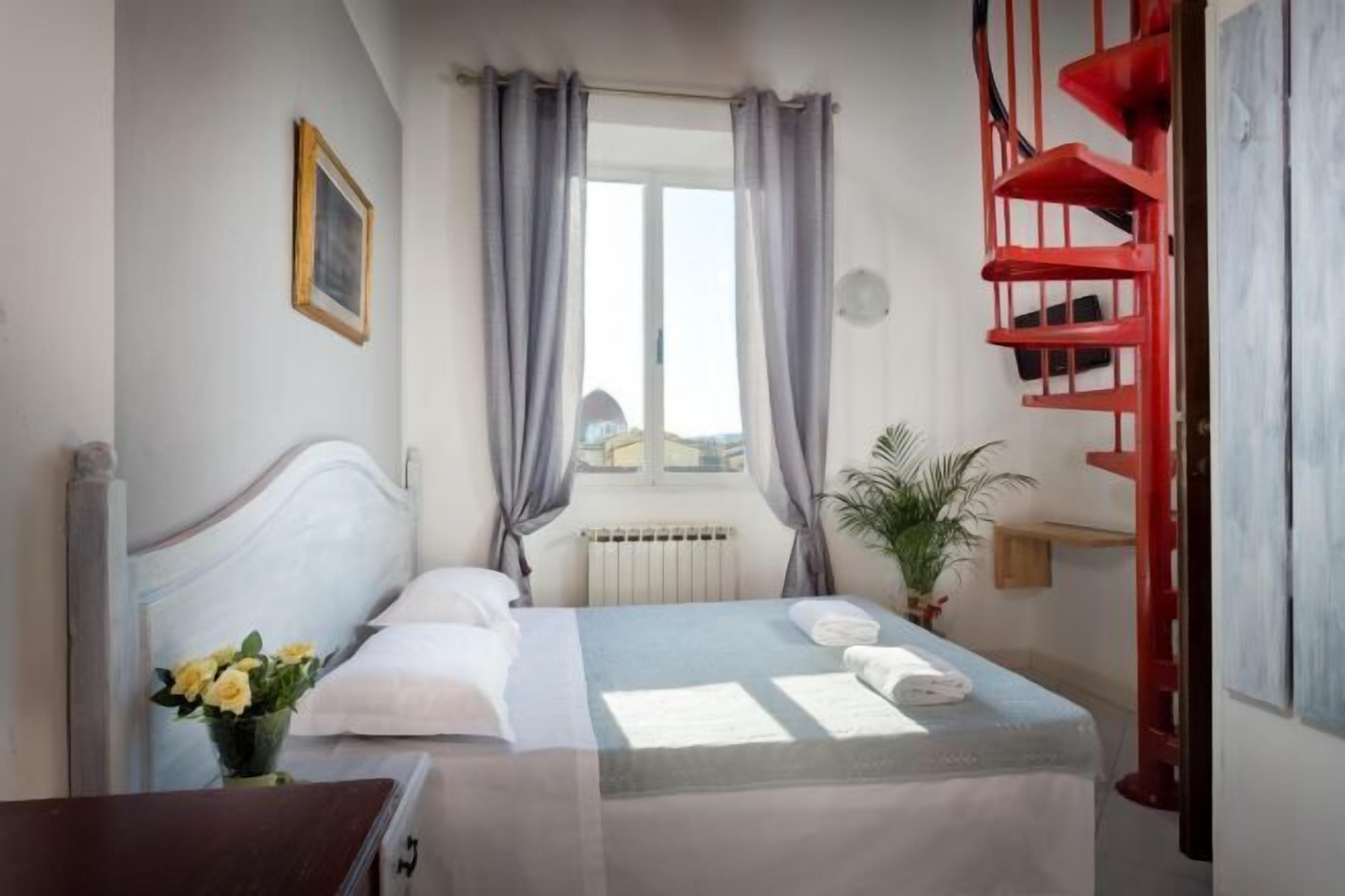 Skrivebord og wi-fi (inkludert)