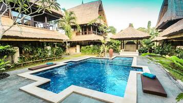 Outdoor pool, sun loungers