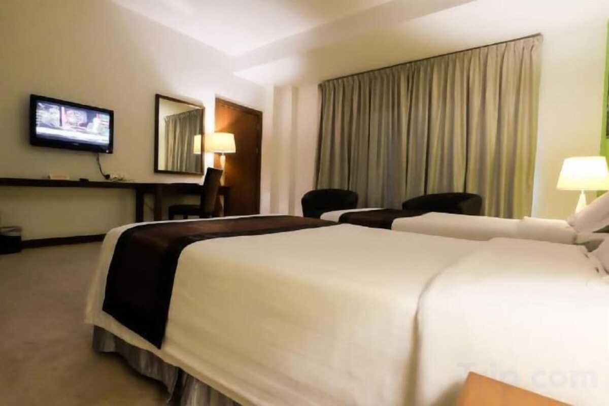 Minibar, in-room safe, soundproofing, iron/ironing board