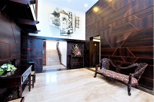 Sala de estar en el lobby