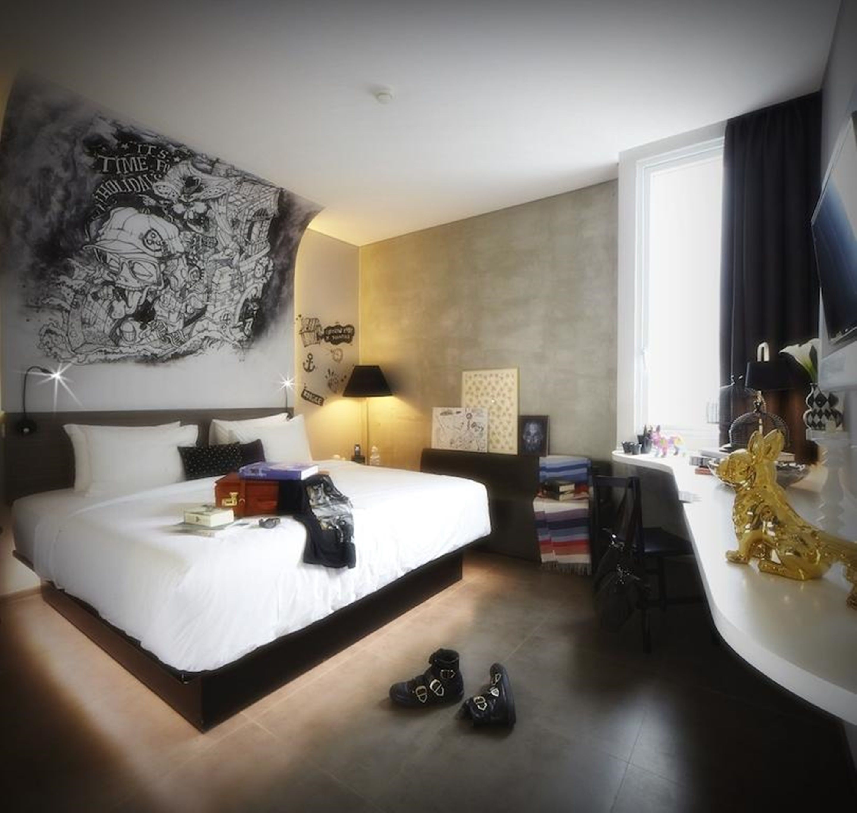 studio 25 | premium bedding, in-room safe, desk, free wifi