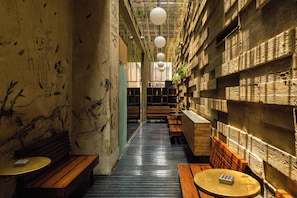 Déjeuner, dßner et souper servis sur place