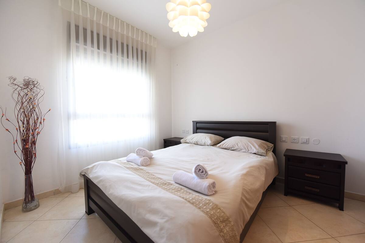 Comfort Apartment, 2 Bedrooms, Sea View | 2 bedrooms, iron/ironing board, WiFi (free), bed sheets