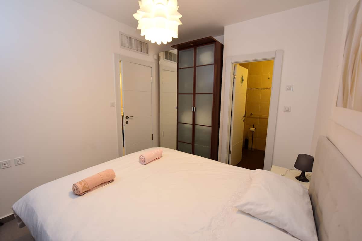 Apartment, 2 Bedrooms (Terrace and Jacuzzi - Avney Hoshen 30) | 2 bedrooms, iron/ironing board, free WiFi, bed sheets