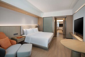 Minibar, in-room safe, alarm clocks - Days Hotel by Wyndham Meizhou Meijiang (Meizhou)