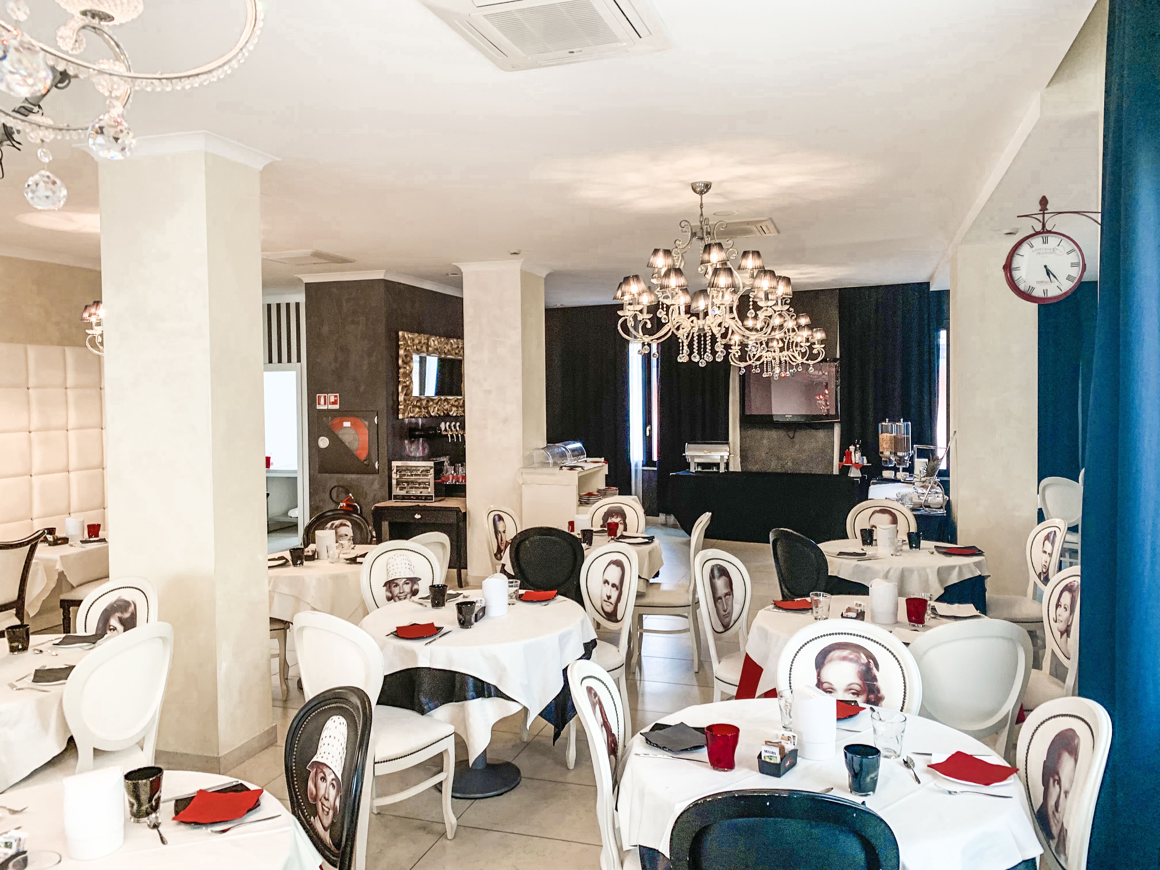 free daily cooked-to-order breakfast