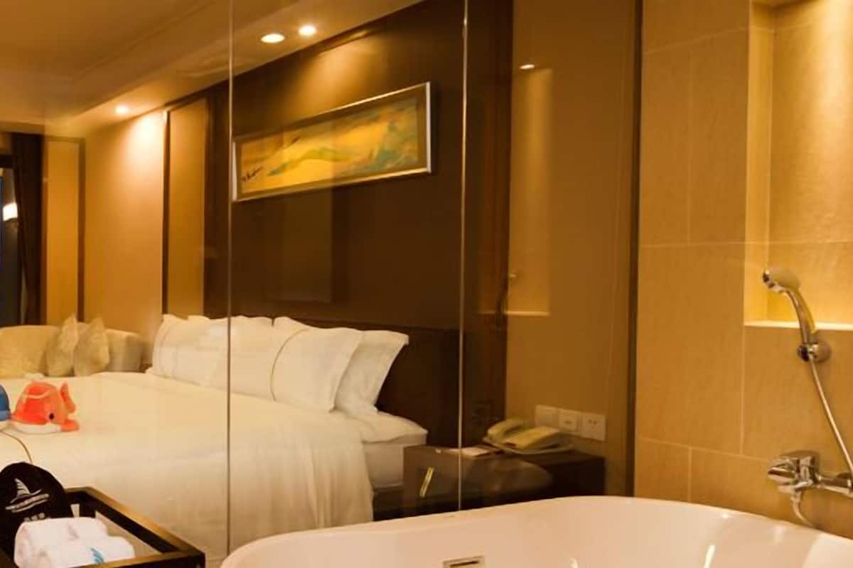 Standard Apartment, 2 Twin Beds | Blackout drapes, WiFi (free)