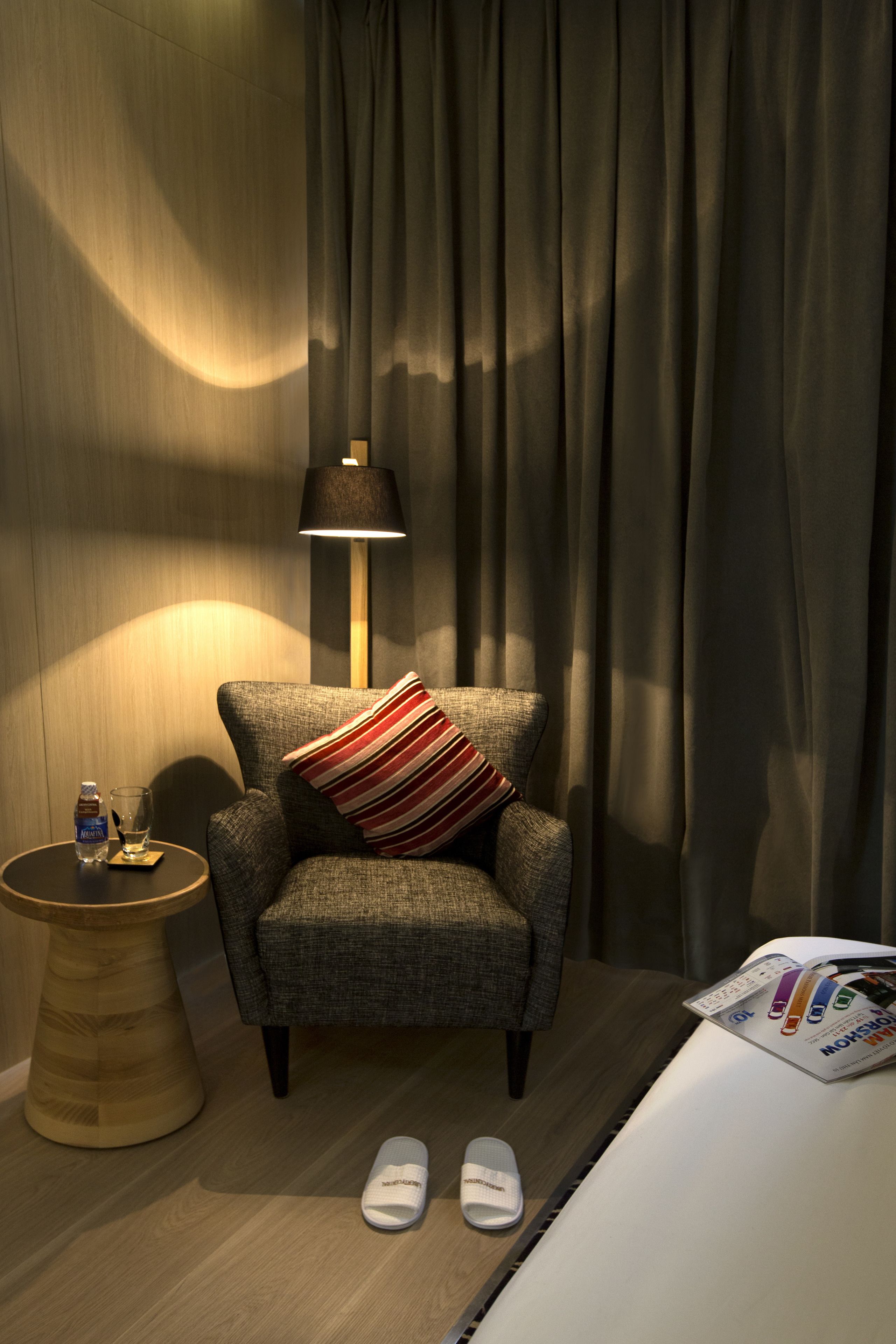 42-inch lcd tv with cable channels, tv