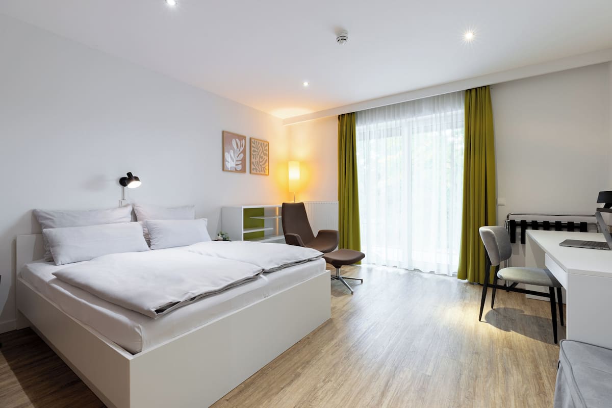 1 bedroom, hypo-allergenic bedding, in-room safe, individually furnished