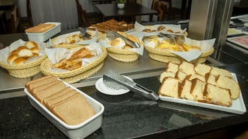 Alimentos y bebidas