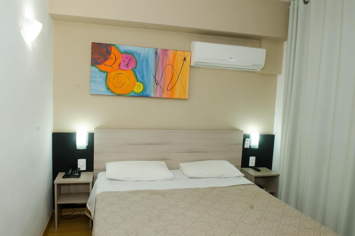 Minibar, in-room safe, desk, free WiFi