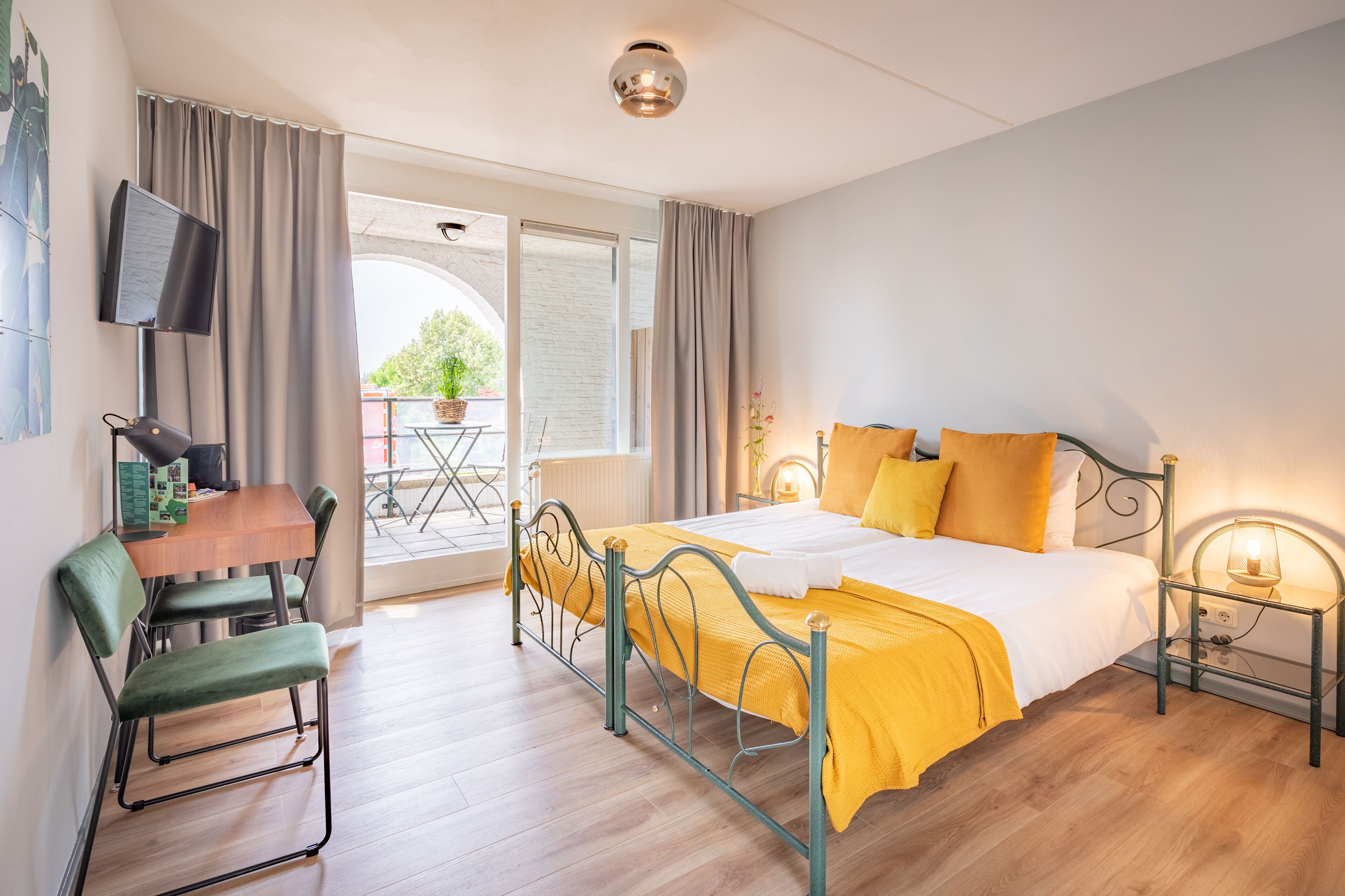 Habitación Confort doble | Escritorio, espacio para trabajar con un portátil, wifi gratis