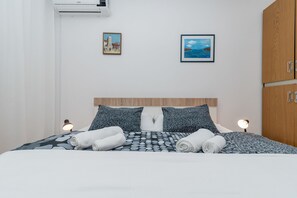 Căn hộ, 2 phòng ngủ, ban công, quang cảnh biển | 1 phòng ngủ, bàn ủi/dụng cụ ủi quần áo 