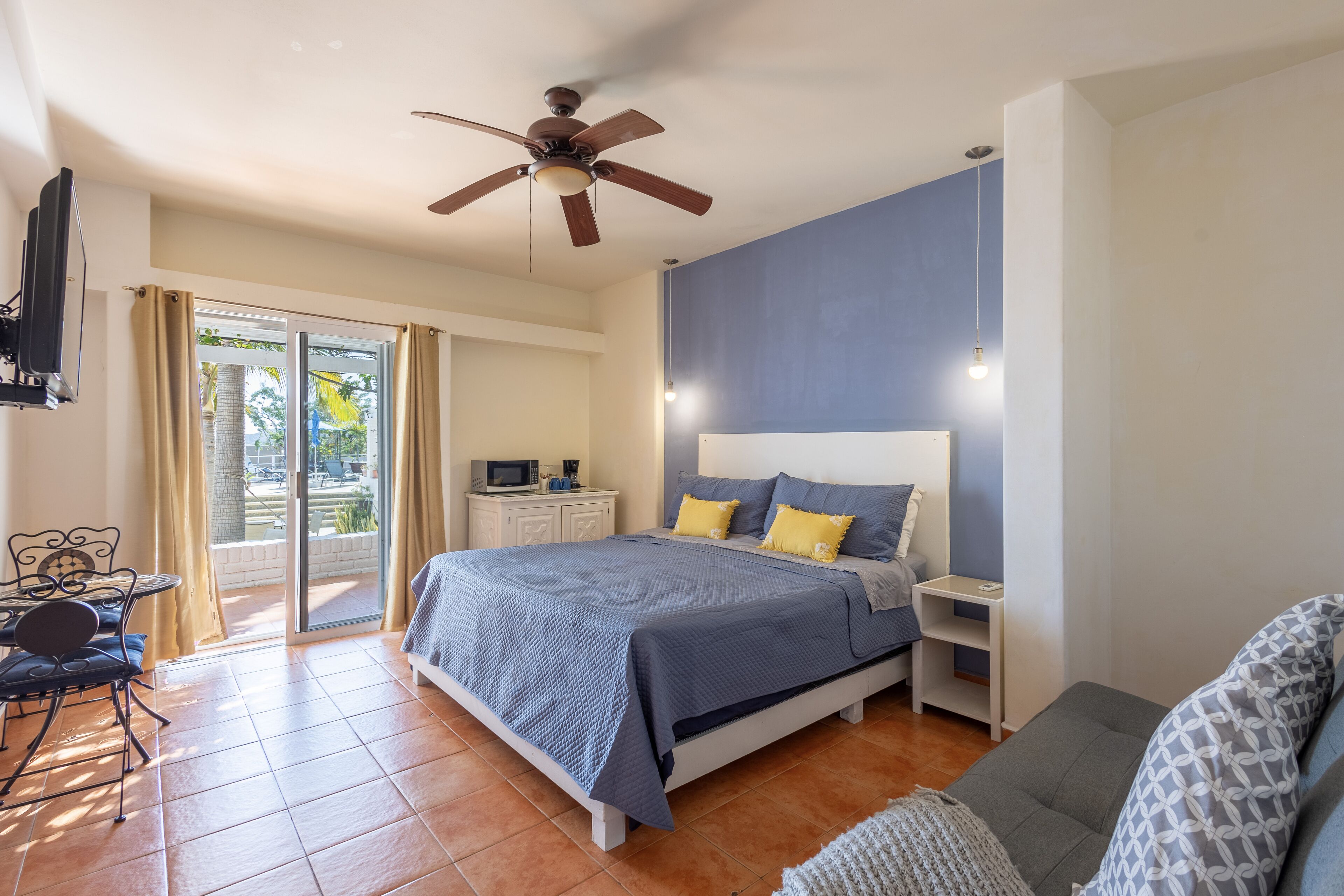 premium suite | 1 bedroom, minibar, in-room safe, blackout curtains