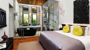 Deluxe-Suite, 1 King-Bett, Balkon | Minibar, Zimmersafe, Schreibtisch, Verdunkelungsvorhänge