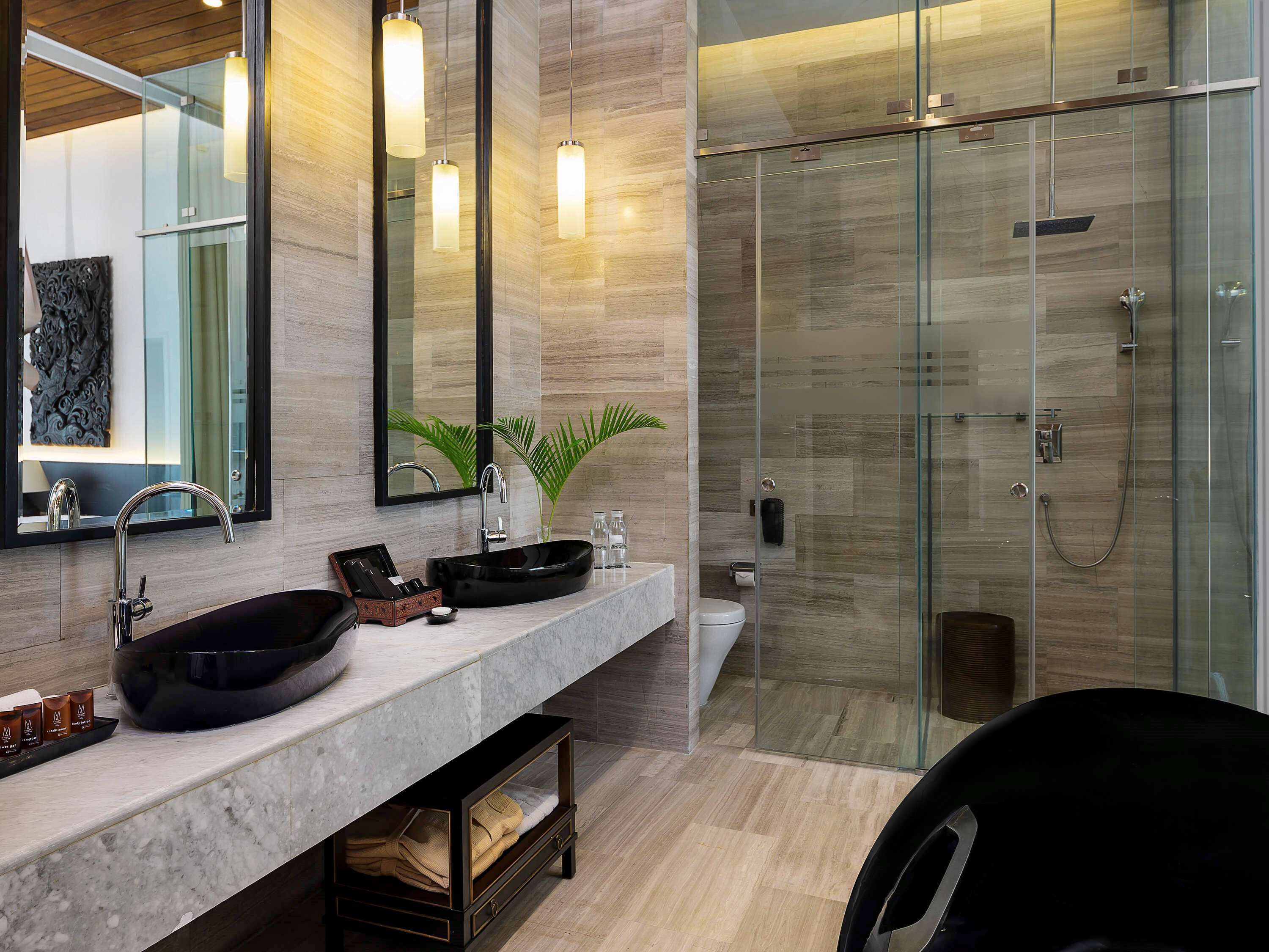 minibar, in-room safe, desk, blackout curtains