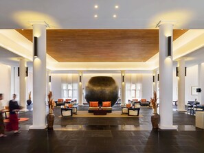 Exterior - The Lake Garden Hotel Nay Pyi Taw - MGallery Collection (Naypyidaw)