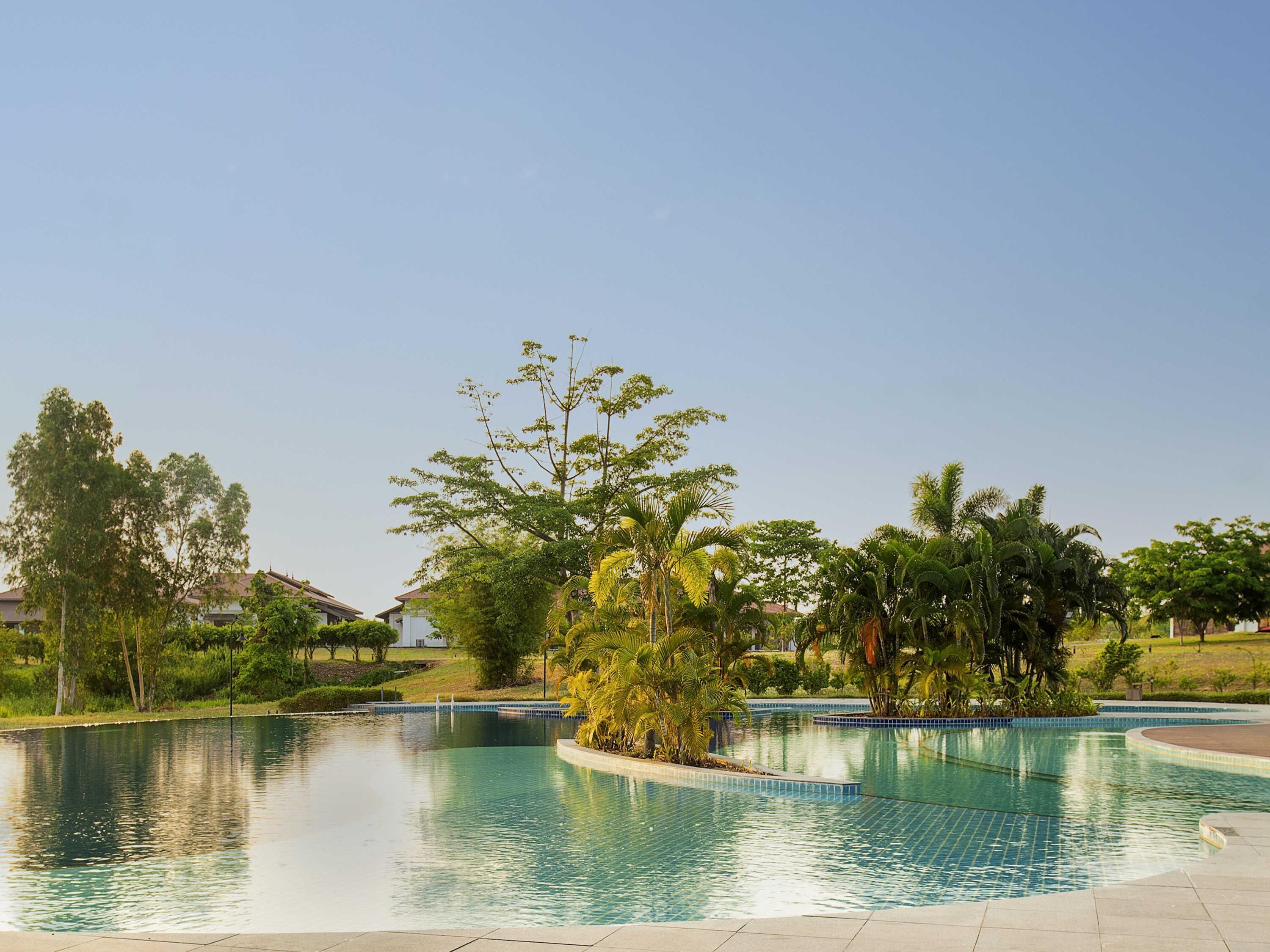 Outdoor pool, pool umbrellas, sun loungers