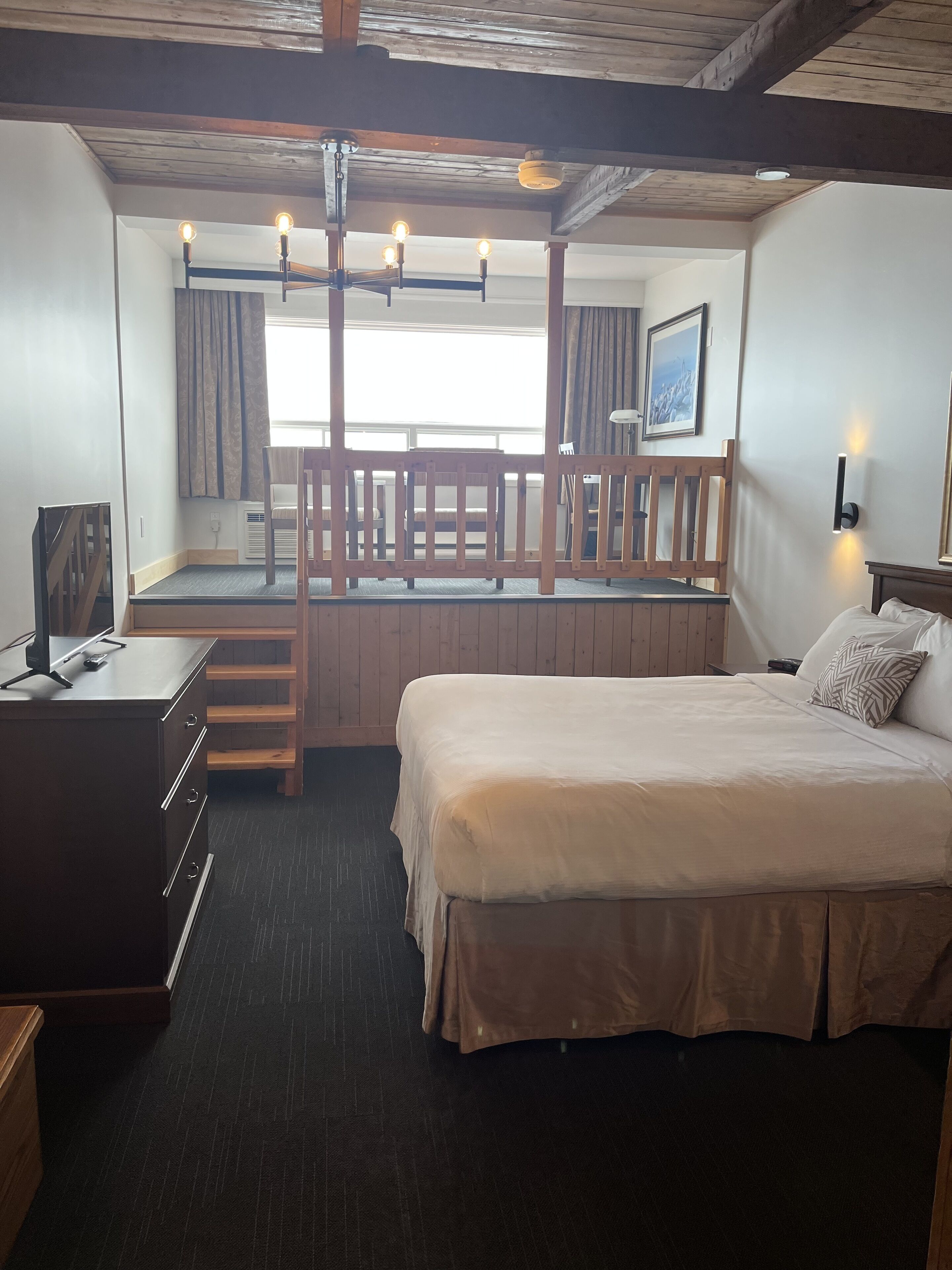 room, 1 queen bed | 1 bedroom, iron/ironing board, free wifi, bed sheets