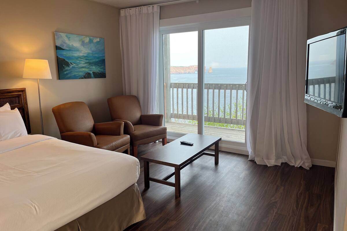 comfort room | 1 bedroom, iron/ironing board, free wifi, bed sheets