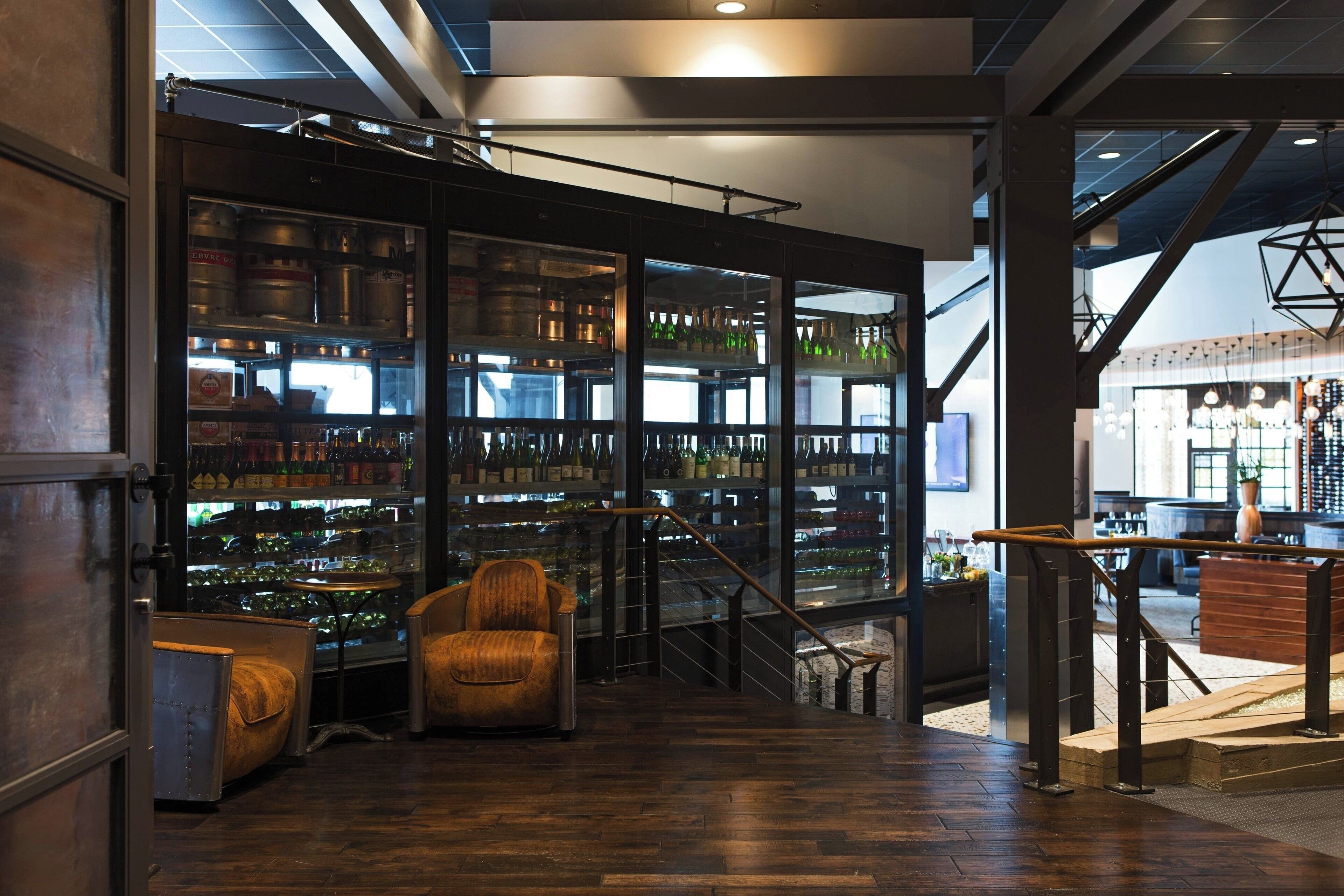 breakfast and dinner served, american cuisine