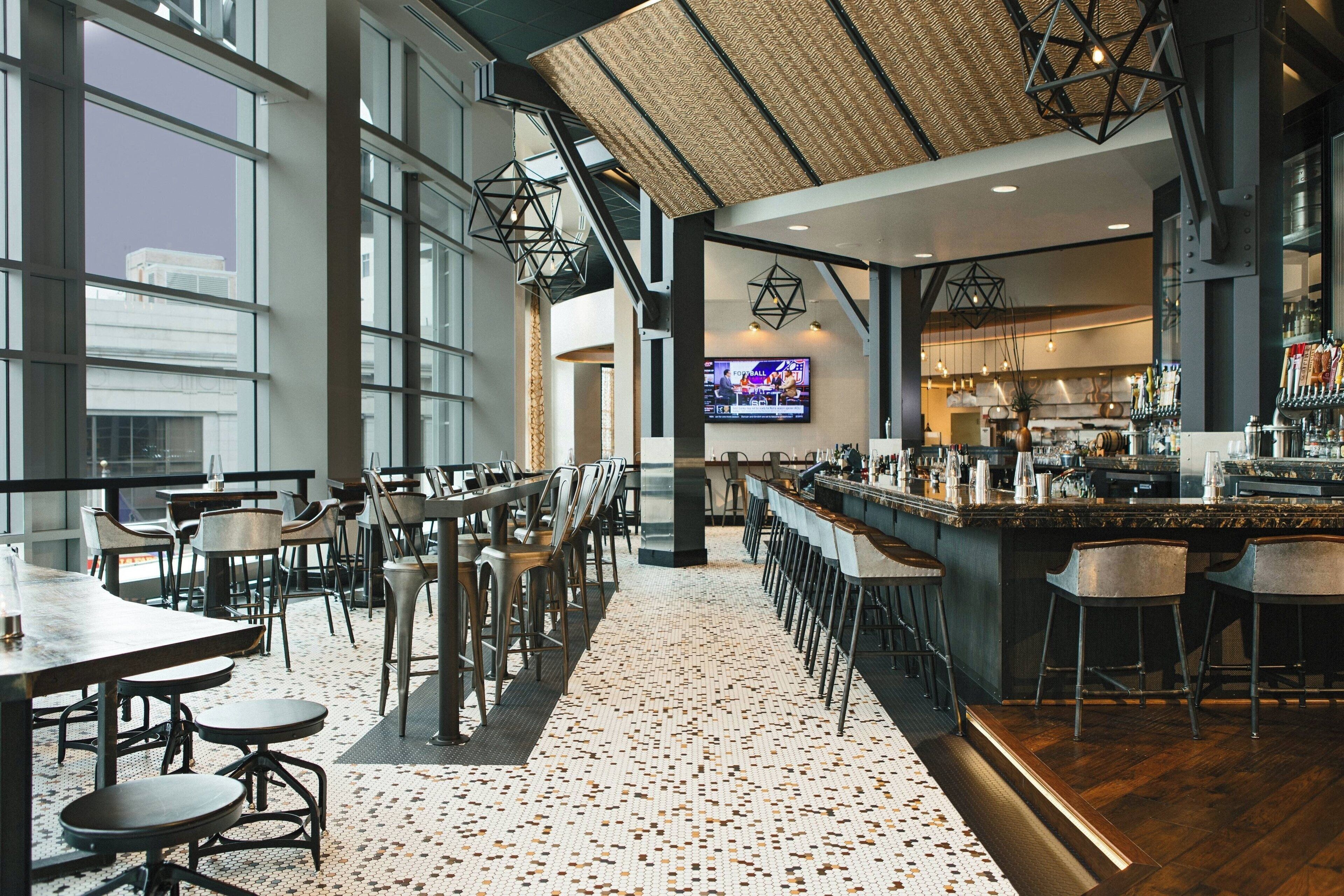 breakfast and dinner served, american cuisine