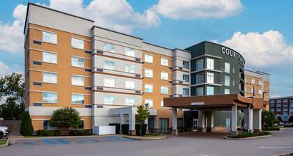 Courtyard by Marriott Charleston Downtown/Civic Center
