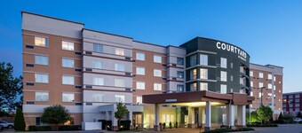 Courtyard by Marriott Charleston Downtown/Civic Center