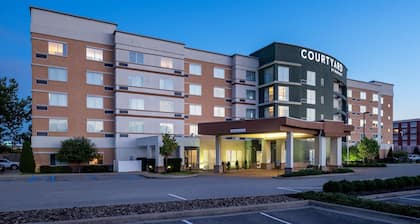 Courtyard by Marriott Charleston Downtown/Civic Center