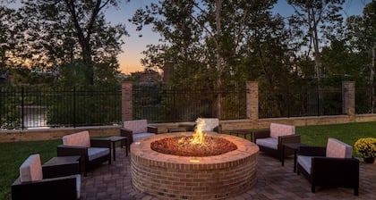Courtyard by Marriott Charleston Downtown/Civic Center