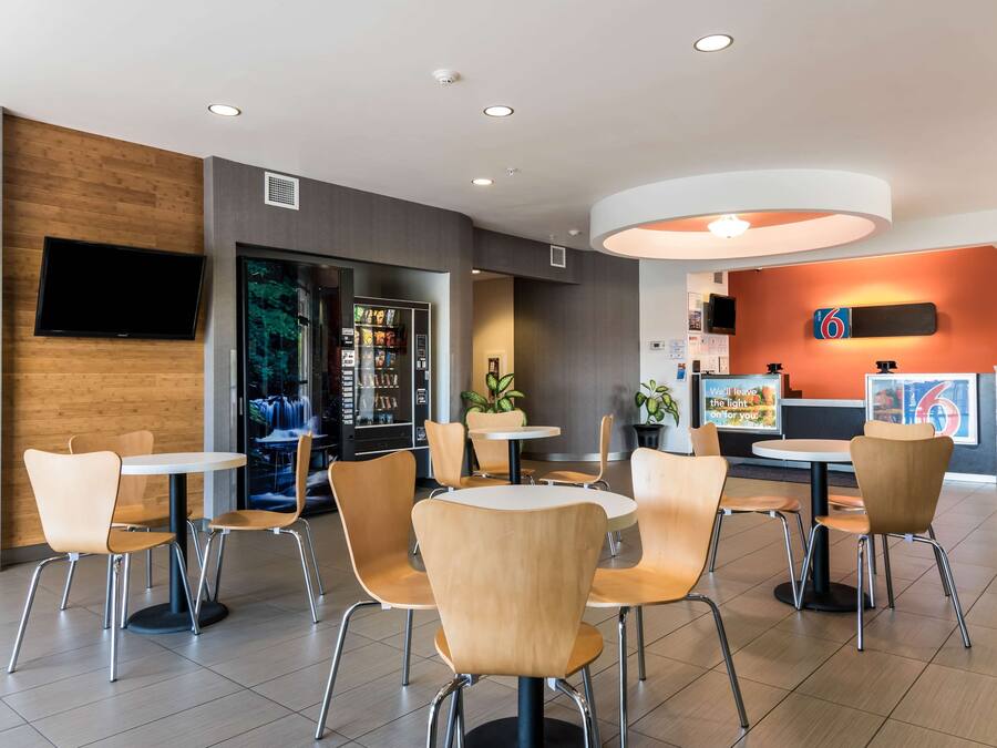 Área de estar no saguão