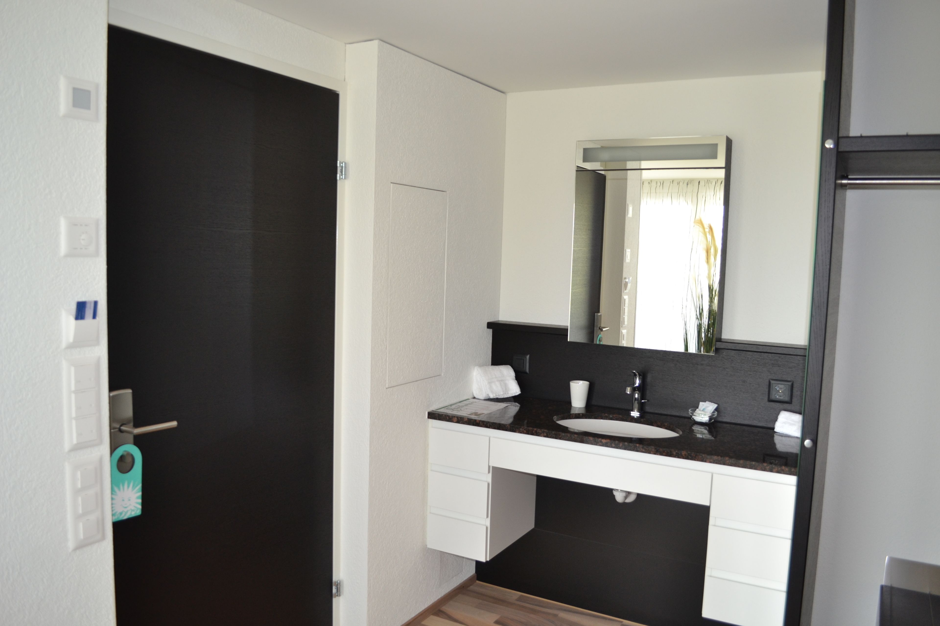 Wastafel kamar mandi