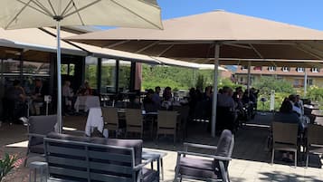 Breakfast, lunch, dinner served; French cuisine, al fresco dining