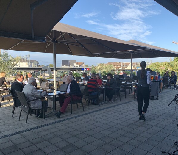 Breakfast, lunch, dinner served; French cuisine, al fresco dining