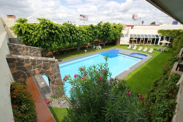 Outdoor pool, open 8 AM to 8 PM, sun loungers