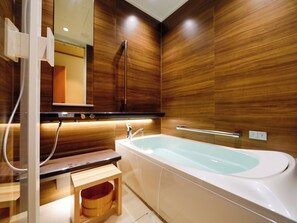 Riverview Japanese style room with low beds, Non Smoking | Bathroom | Free toiletries, hair dryer, slippers, bidet - Hakone Pax Yoshino (Hakone)