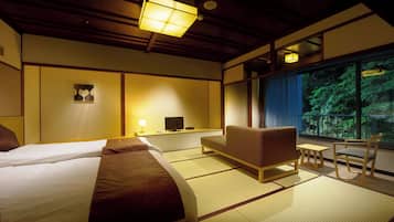 트래디셔널룸, 금연 (Japanese Style room with low beds) | 객실 내 금고