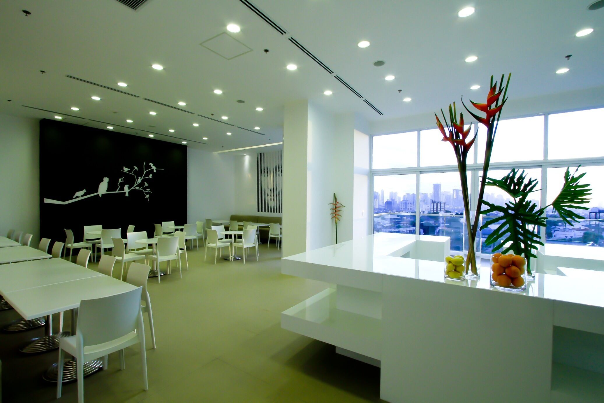 Daily buffet breakfast (PHP 350 per person)