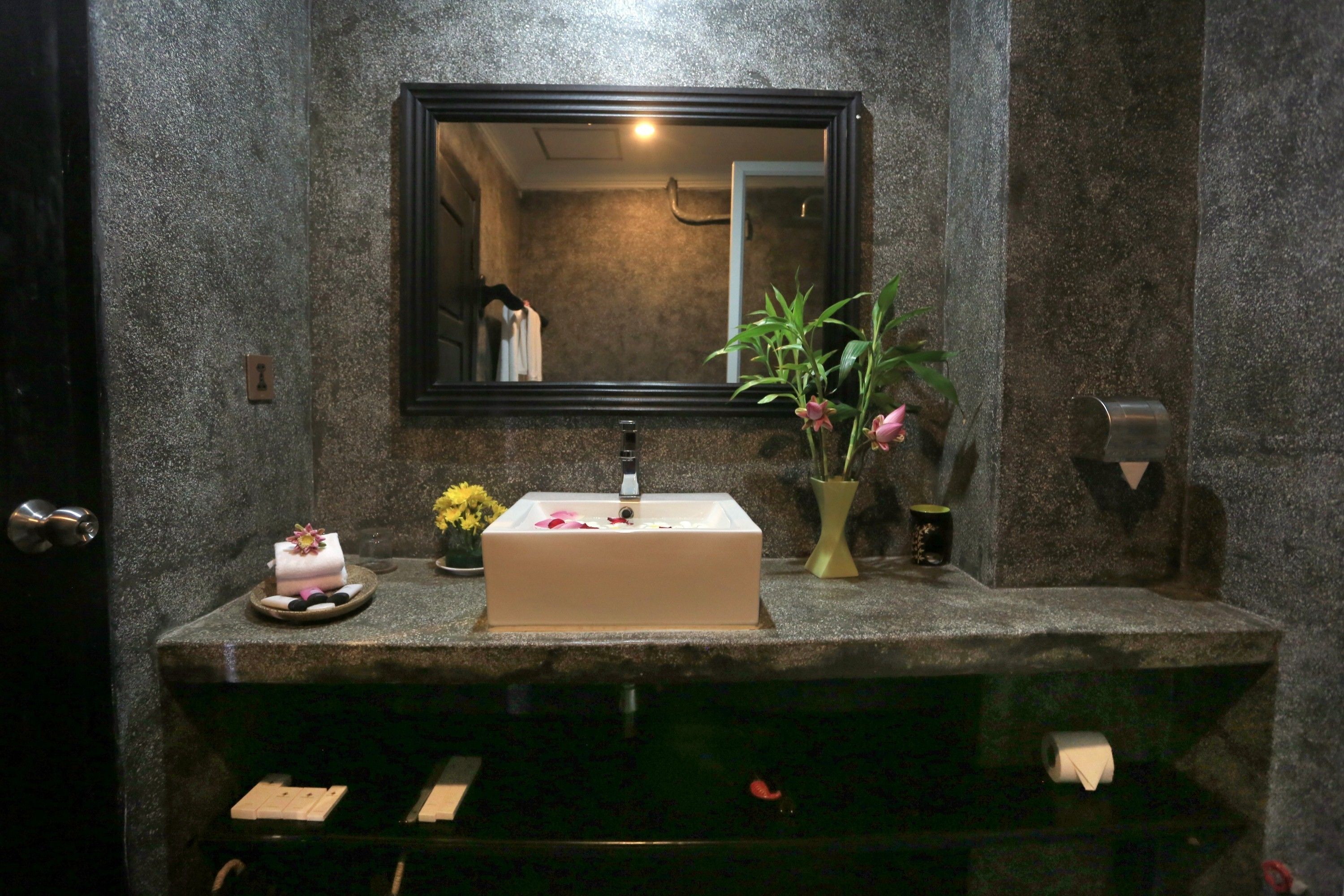 apsara double poolview | bathroom | rainfall showerhead, free toiletries, hair dryer, bathrobes