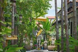 Front of property - Khmer Mansion Boutique Hotel (Siem Reap)