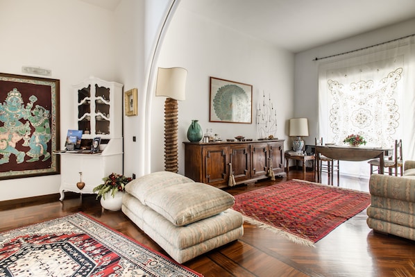 Living area - Casa Valeria (Naples)