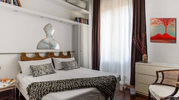 Double or Twin Room | Premium bedding, down comforters, desk, blackout drapes