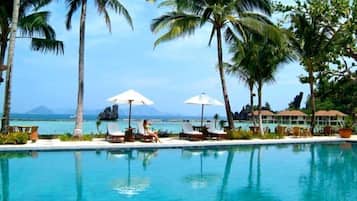Outdoor pool, pool umbrellas