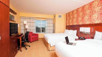 Premium bedding, in-room safe, desk, iron/ironing board