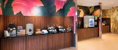 Buffet déjeuner gratuit tous les jours