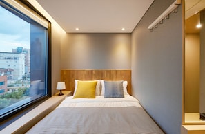 Comfort Double Room, 1 Double Bed, Private Bathroom | Premium bedding, blackout drapes, soundproofing, free WiFi - Hostel CLEO Seoul Hongdae (Seoul)