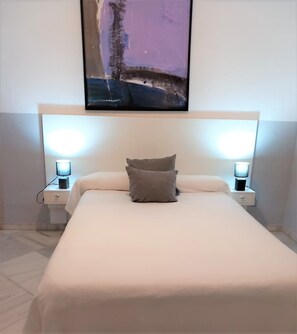 Free WiFi, bed sheets
